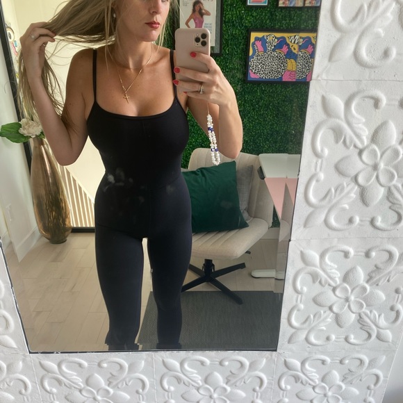 Aritzia Wilfred Free Divinity Jumpsuit BRANDNEW - Picture 1 of 4